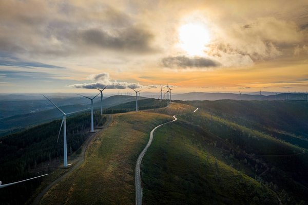 Quels sont les coûts et les bénéfices des énergies renouvelables ?
